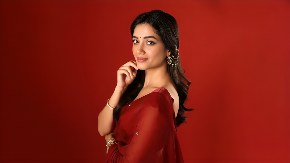 Bhagyashri Borse Biography: Age, Career, Movies, Web Series & Viral Journey